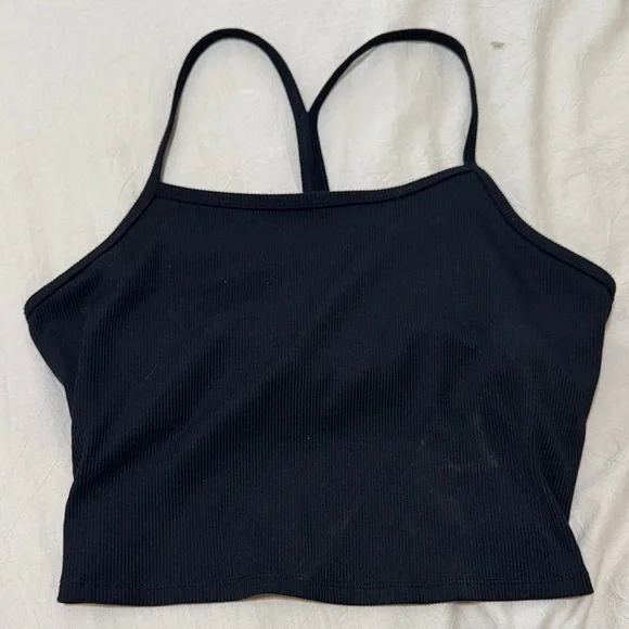 ALO Yoga Black Crop Top - Picture 2 of 3